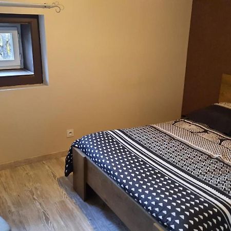 Les Mancelles Apartment Conde-sur-Sarthe Ngoại thất bức ảnh